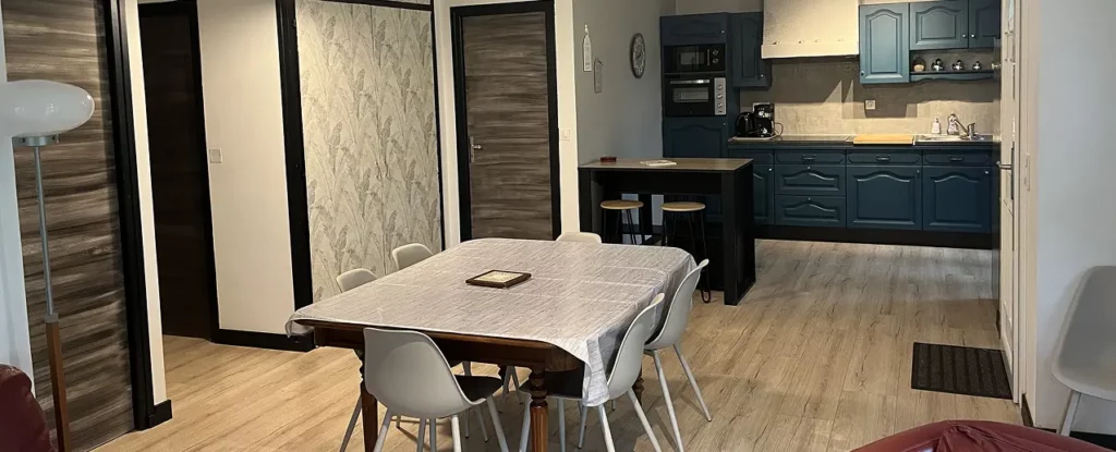 Rénovation intérieure d'une cuisine et salle à manger dans le Lot
